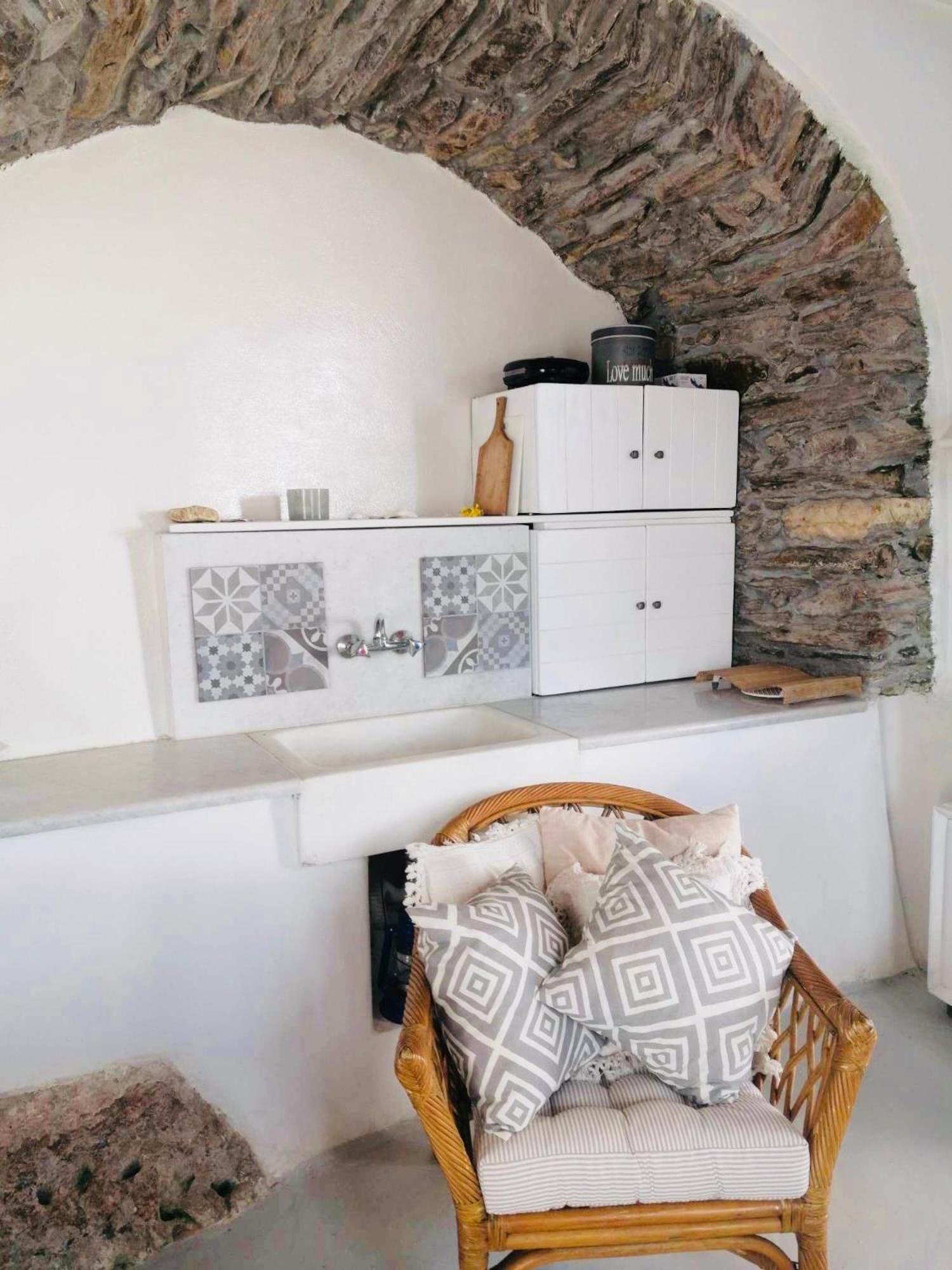 דירות Koronos Naxos Mountain Retreat - Tiny House Build On Rock מראה חיצוני תמונה